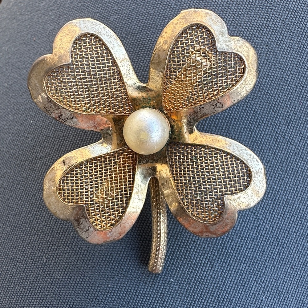 Vintage Midcentury Coro Gold-Tone Clover Brooch with faux  Pearl
